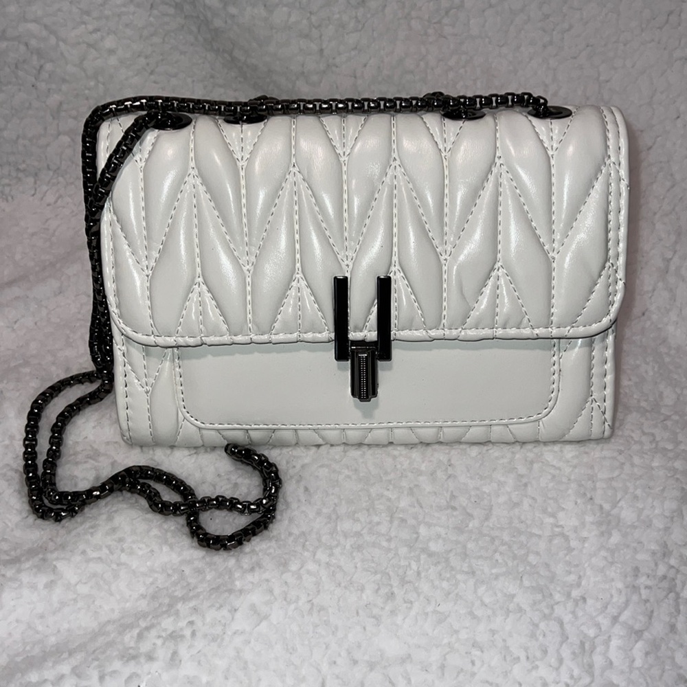 Women’s White Quilted Vegan Leather Flap Designer Purse 👜 NWT